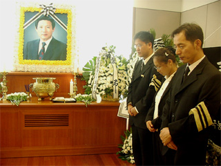 9월 18일,고 이경해 열사 빈소 앞에서