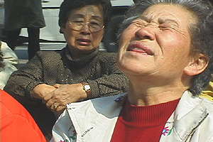 인디포럼 2004 상영작 3편 : 노동자다 아니다 + 비두 + 사람은 무엇으로 사는가