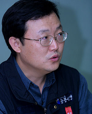 [2004년 하반기 총파업투쟁] “웃으며 칼로 찌르는 정권”