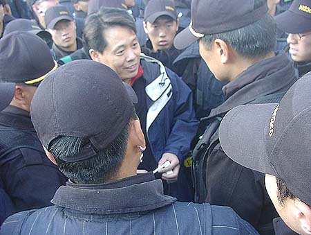 “대한민국 경찰 할 일 없나”