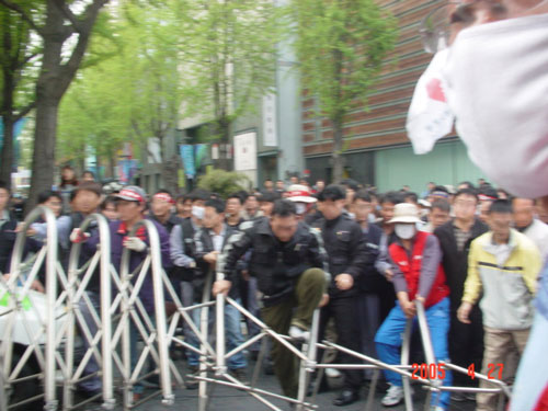 3년 6개월 동안 굳게 닫혔던 ‘대성의 문’이 뚫렸다