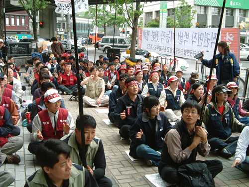 “우리는 경찰청장에게 지지 않는다”