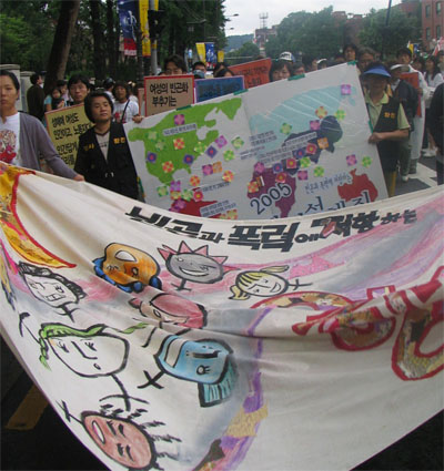 [2005세계여성대행진] 두 개의 여성행진, 두 개의 퀼트