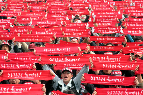 덤프노동자에게 구속, 체포영장 남발