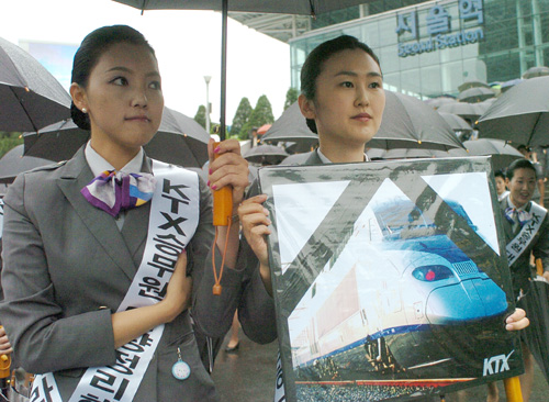 이상수 노동부 장관, “KTX 승무원 불법파견 재조사”