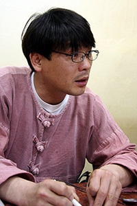 고 하중근 추모 ‘시 낭송’도 소환장 발부대상?