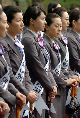 외국 교수들도 \’KTX승무원 직접고용\’ 주장