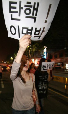 [미친소가 몰려온다] 기자들 없다고 경찰 폭력이 가려지는 시대는 지났다