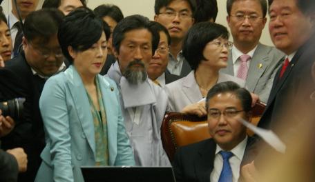 한미FTA 비준안 국회 상임위 통과