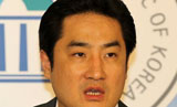 한나라당의 강용석 제명, “반성 보다는 정치적 계산”
