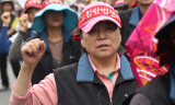 “MB 정권과는 못 살겠다. 노점 좌판을 깔자”