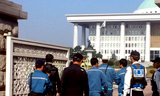 홍준표, 한진중 국정조사 확답 피해
