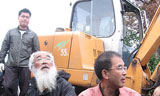 강정마을 새벽부터 충돌, 망루 강제철거