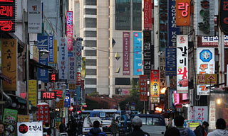 [기사로 풀어보는 경제] 3중 위기에 몰린 ‘자영업 푸어’, 가계부채의 뇌관