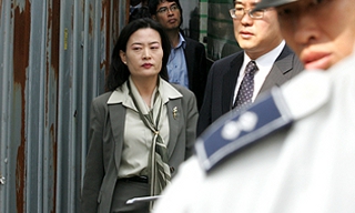호주 ‘두 개의 문’ 상영 추진 목사, 강수산나 협박했을까?