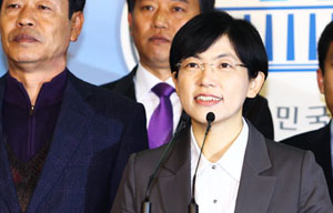 이정희, 박근혜-문재인 양자토론 성사시키고 사퇴