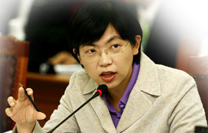 구 참여계 당원과 이정희 선대위, 공보물 두고 맞고발
