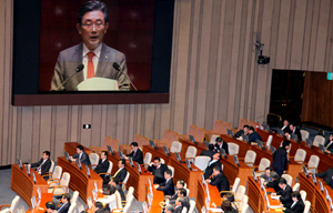 이한구, 노동현안 외면하면서 따뜻한 자본주의 강조