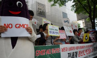 GMO 양산 \’몬산토 보호법\’, 미국 의회 통과