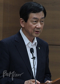 진 장관 책임지고 사퇴? 서울시장 출마설 솔솔