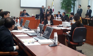380만 건설노동자 퇴직금으로…접대골프, 원정도박 ‘돈잔치’