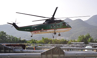 \”한전, 밀양송전탑 공사 자재 싣고 불법으로 헬기 운항\”