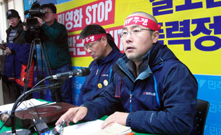 민주노총, 1월까지 연속 ‘총파업’…박근혜 1주년 ‘국민파업’ 결의
