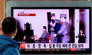 “장성택 숙청 활용한 강경 논리 경계해야”