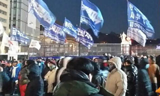 “박근혜 퇴진” 광화문 광장 점거