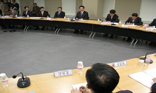 학원 교습시간 제한도 \’규제\’?