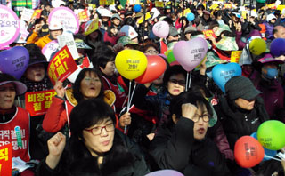 세계여성의 날, ‘박근혜 정부 반여성정책 폐기’ 요구