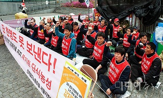 철도노조 고공농성 이어 서울·부산 등 집단 단식