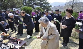 인혁당 39주기, \”박근혜 정부에 맞서 민주주의 불을 지르자\”