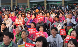 밀양 송전탑 반대 주민들에게 희망을