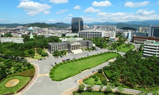 경북대 총학생회, \”이명박 전 대통령 명예학위 결정 취소하라\”