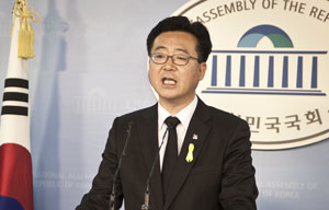새정치 민병두, “새누리당과 통진당 적대적 공생관계”