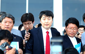 이석기 의원 등 7명, 하룻밤 나눈 이야기에 총 105년 징역 구형