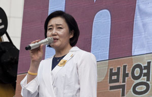 박영선, “특검 포함시킨 제한적 수사권 양보…그래도 무반응”