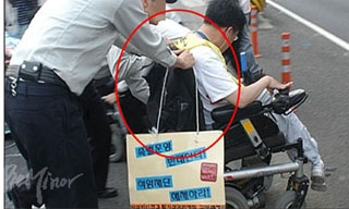 ‘전동휠체어 전원 차단 방법 숙지’ 경찰 내부 문건 드러나