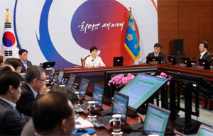 대통령·여당 모두 세월호 유가족에 2차 합의안 결단 총공세