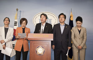 권성동 기업인 국감 증인 전면거부… 야, 환노위원 부글