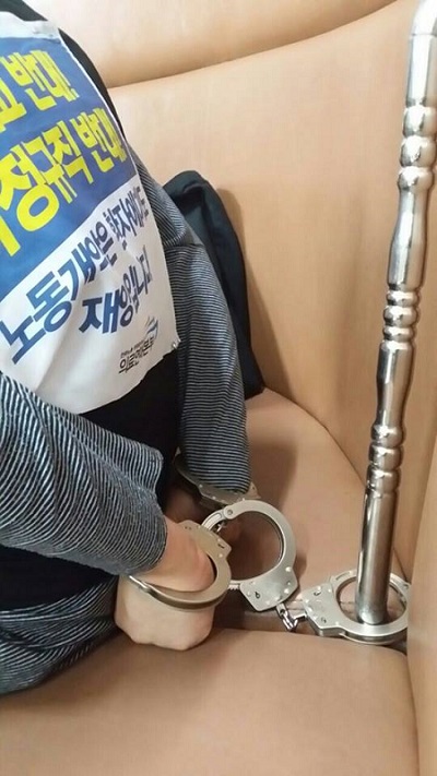 경찰, 체불임금 받으러 사장집 방문 노동자에 테이저건 난사