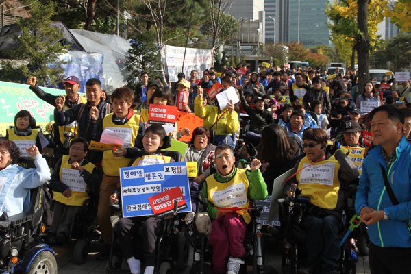 범장애계 한 목소리, \”복지축소, 막아야한다\”