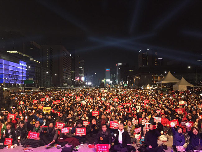 촛불에서 횃불로…전국 232만 결집