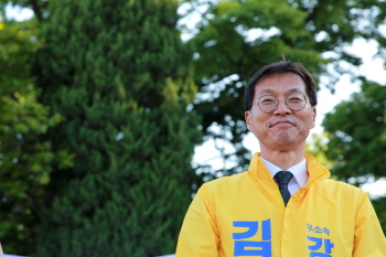 [인터뷰] 김중남 강릉시장 후보 “촛불의 꿈, 지방정부에서”