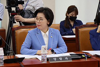 민주당 양향자, 이재용 두둔…“의원인가, 삼성 대국회 담당자인가”