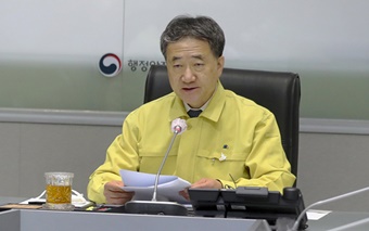 의사 집단휴진, 불법의료 횡행 “휴진 중단하라” 한목소리