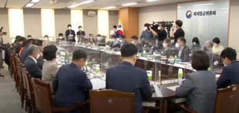 내년 최저임금 9160원…문재인 정부 최임 1만원 공약 결국 무산