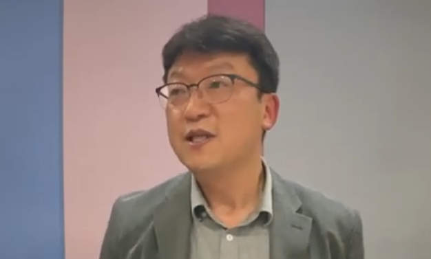 “남북관계 및 조미관계의 근본변화와 자주변혁의 과제”