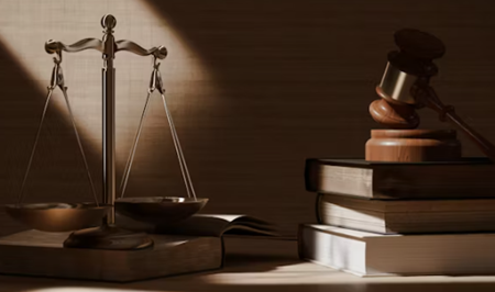 트럼프가 어떻게 ‘대형로펌’을 상대로 폭력을 행사해왔는가